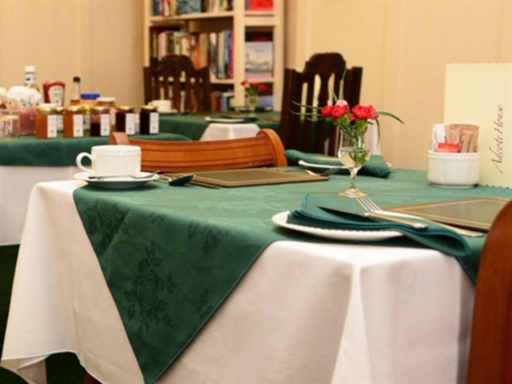 Adcote House (Adults Only) Hotel Llandudno Bagian luar foto